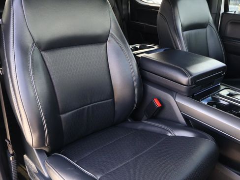 Used 2025 Ford F150 Lariat w/ Equipment Group 501A Mid image 20