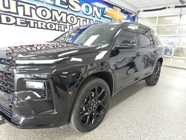 Used 2026 Chevrolet Traverse RS w/ LPO, Floor Liner Package AWD/4WD image 1
