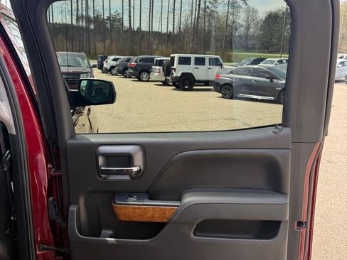 Used 2017 Chevrolet Silverado 1500 High Country AWD/4WD image 18
