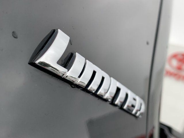 Used 2018 Toyota Tacoma Limited RWD image 43