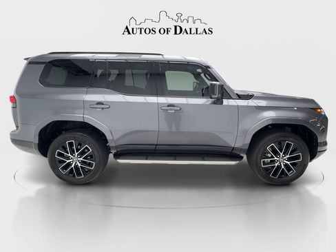 Used 2026 Lexus GX 550 w/ Cold Area Package AWD/4WD image 6
