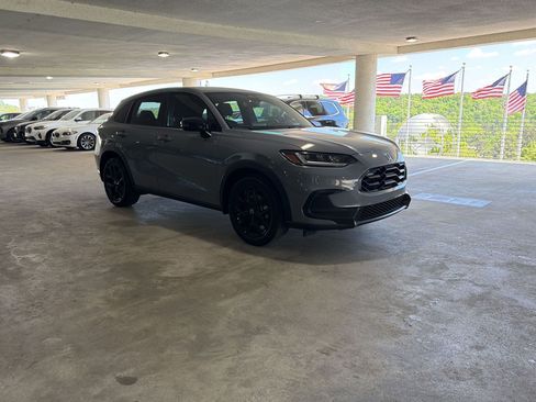 Used 2024 Honda HR-V Sport image 6