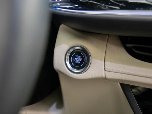 Used 2023 Buick Envision Avenir image 21