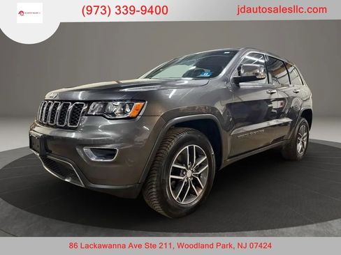 Used 2018 Jeep Grand Cherokee Limited AWD/4WD image 1