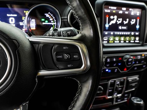Used 2022 Jeep Wrangler Unlimited Sahara w/ Cold Weather Group AWD/4WD image 36
