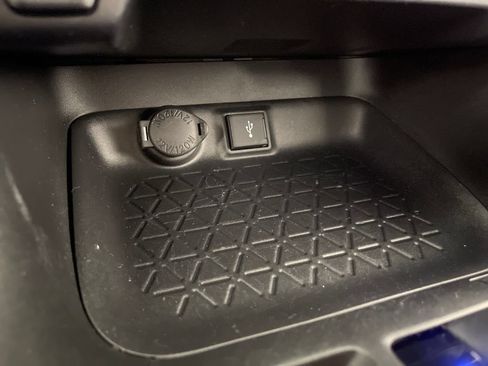 Certified 2022 Toyota RAV4 LE AWD/4WD image 30