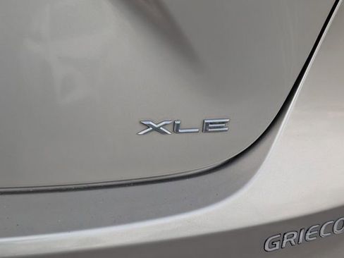Used 2014 Toyota Avalon XLE Premium FWD image 10
