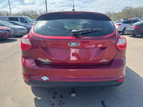 Used 2013 Ford Focus SE w/ SE Winter Pkg image 6
