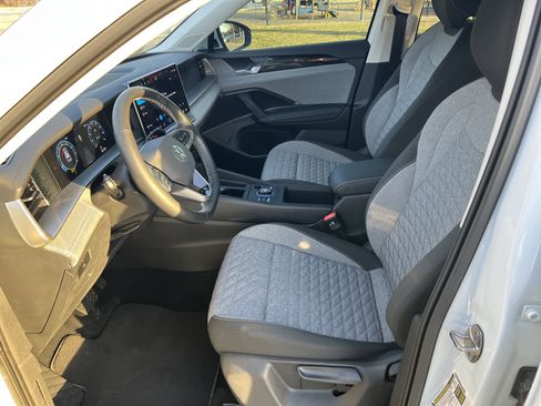 Certified 2025 Volkswagen Tiguan S image 16