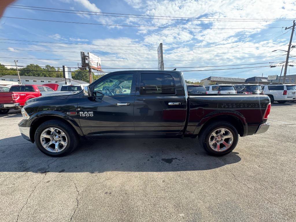 Used 2016 RAM 1500 Laramie w/ Convenience Group AWD/4WD image 4