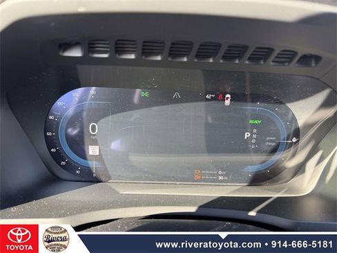 Used 2025 Volvo XC90 T8 Ultra image 18