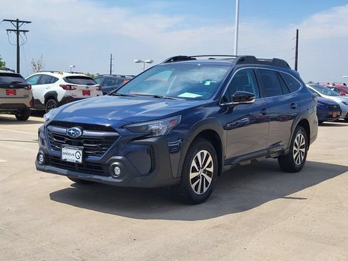 Used 2024 Subaru Outback Premium AWD/4WD image 5