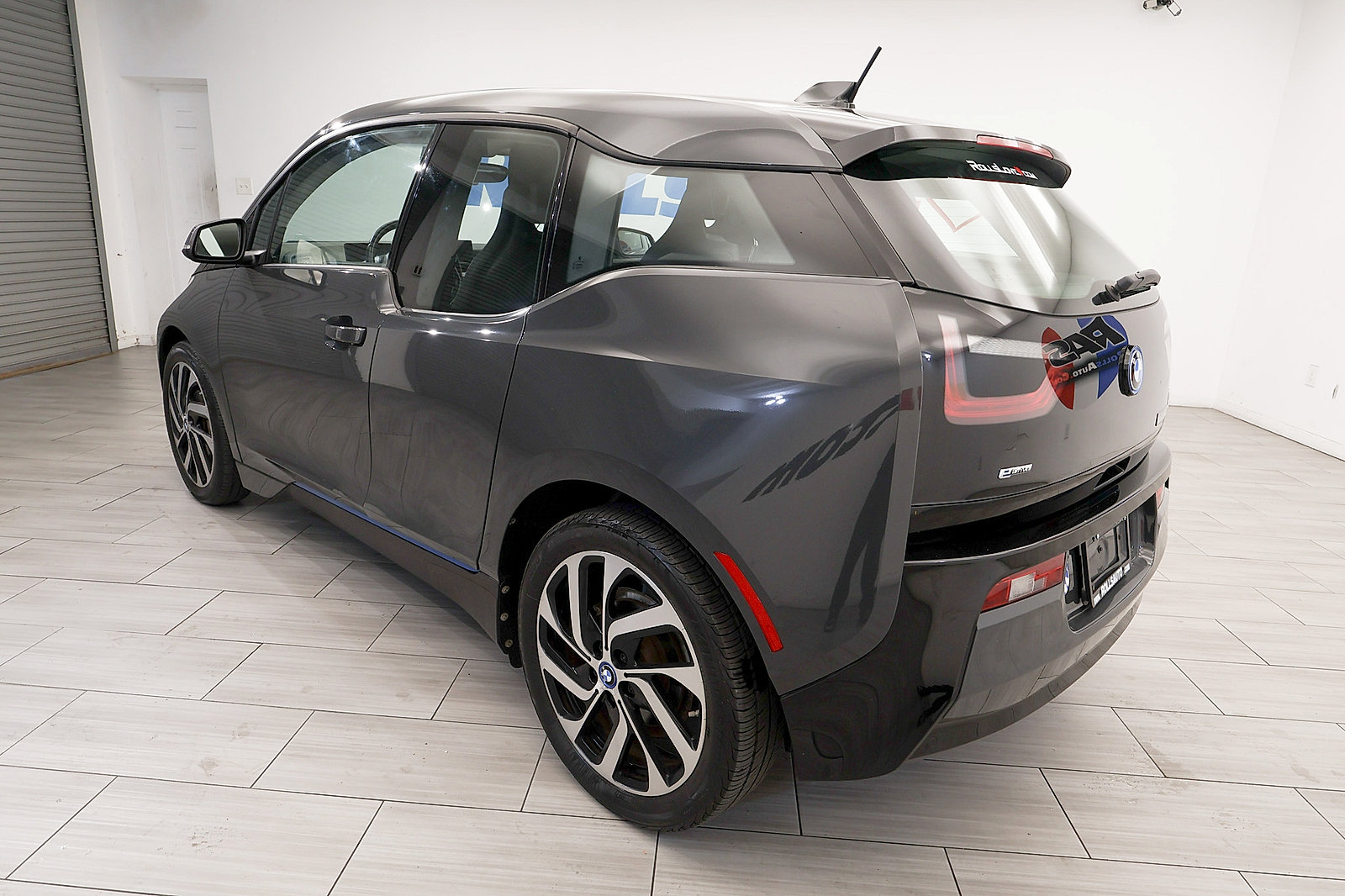 Used 2014 BMW i3 RWD image 3