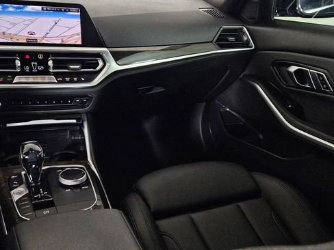 Used 2020 BMW 330i Sedan w/ Convenience Package RWD image 10