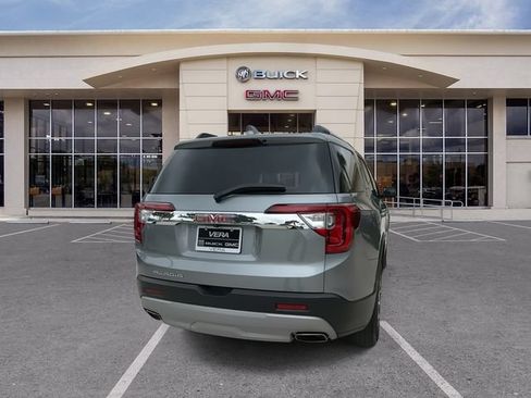 Certified 2023 GMC Acadia SLT FWD image 13
