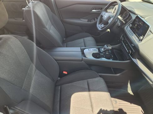 New 2026 Nissan Rogue SV FWD image 10