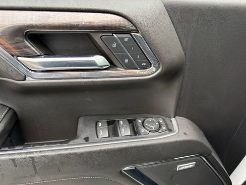 Used 2024 Chevrolet Silverado 1500 LTZ AWD/4WD image 35