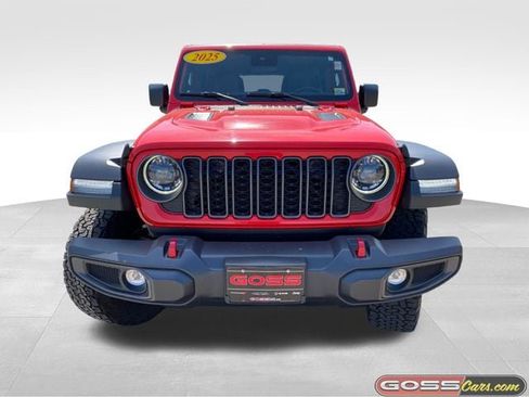 Certified 2025 Jeep Wrangler Unlimited Rubicon AWD/4WD image 2