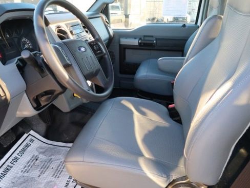 Used 2019 Ford F650 2WD Crew Cab Super Duty image 7