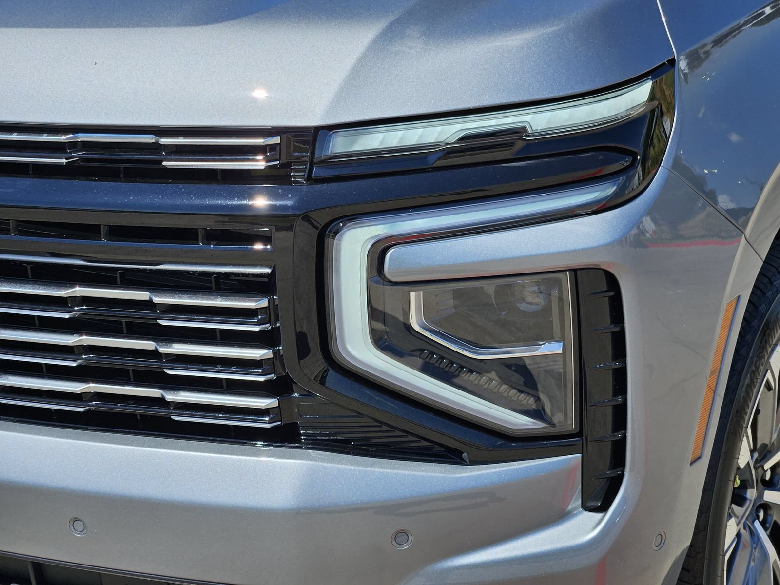 New 2026 Chevrolet Suburban High Country w/ Sun And Tow Package AWD/4WD image 10