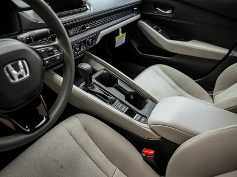 Certified 2024 Honda Accord EX image 25
