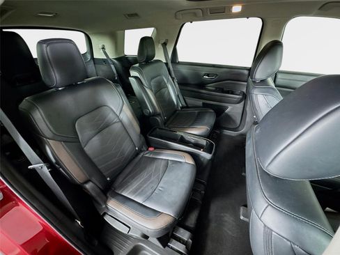 Used 2023 Nissan Pathfinder Platinum AWD/4WD image 29