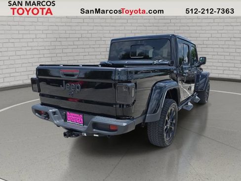 Used 2025 Jeep Gladiator Sport AWD/4WD image 6