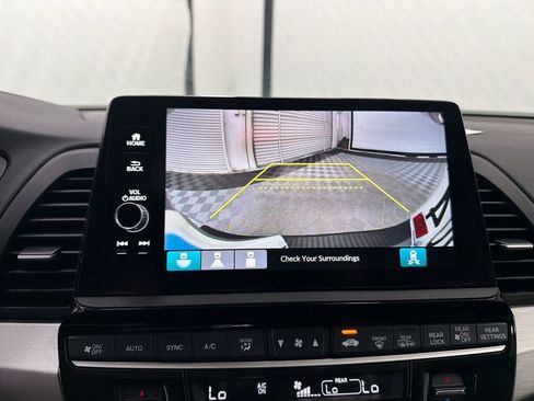 Used 2025 Honda Odyssey EX-L image 32
