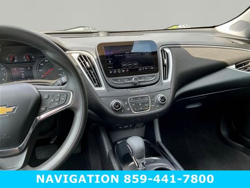 Used 2023 Chevrolet Malibu LT FWD image 9