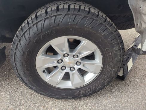 Used 2023 Chevrolet Silverado 1500 LT image 8