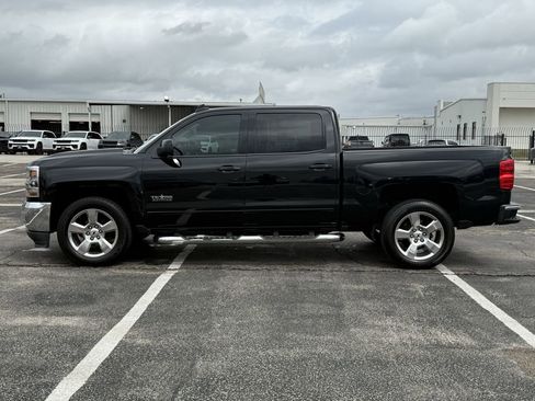 Used 2018 Chevrolet Silverado 1500 LT w/ Texas Edition image 5