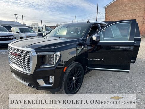 Used 2021 GMC Yukon XL Denali w/ Denali Premium Package image 35