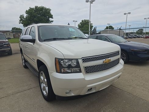 Used 2012 Chevrolet Tahoe LTZ AWD/4WD image 2