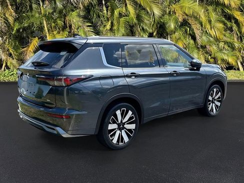 Used 2025 Mitsubishi Outlander SEL AWD/4WD image 4