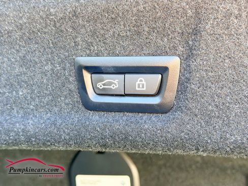 Used 2022 BMW 330i xDrive 330i xDrive Sedan 4D w/ Driving Assistance Package image 13