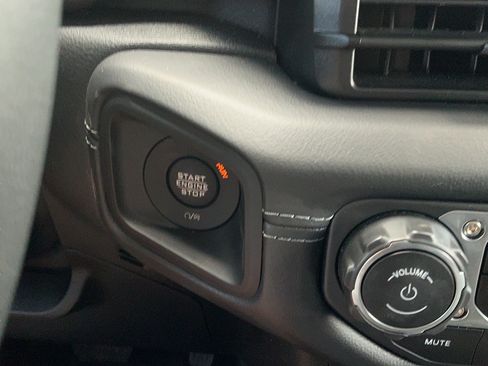 Certified 2025 Jeep Wrangler Unlimited Sahara AWD/4WD image 29