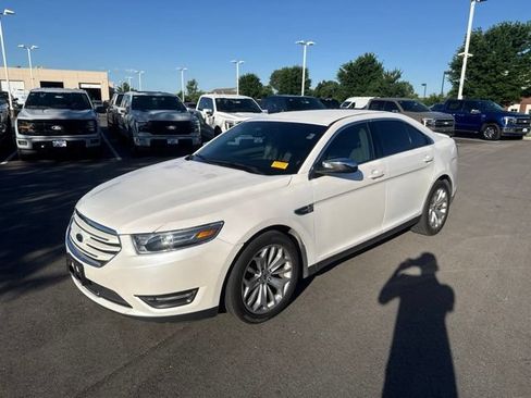 Used 2017 Ford Taurus Limited AWD/4WD image 3