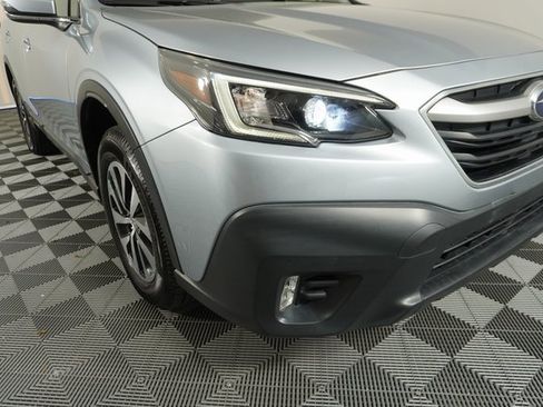 Used 2022 Subaru Outback Premium image 10