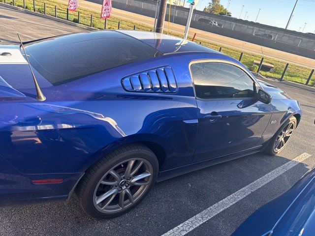 Used 2013 Ford Mustang GT Premium w/ Electronics Pkg RWD image 3