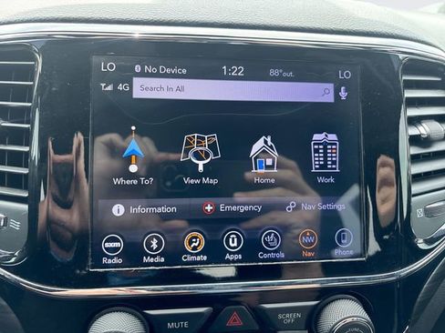 Used 2019 Jeep Grand Cherokee Altitude AWD/4WD image 18