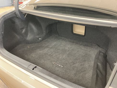 Used 2013 Lexus ES 350 w/ Luxury Pkg image 18