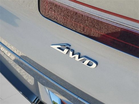 Used 2022 Genesis GV80 2.5T w/ Prestige Package 04 image 6