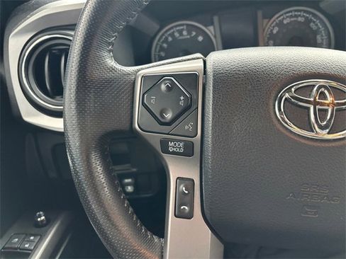 Used 2017 Toyota Tacoma Limited image 19