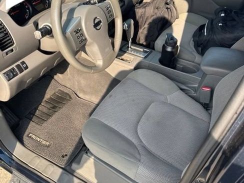Used 2019 Nissan Frontier SV RWD image 7