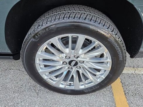 New 2026 Cadillac Escalade ESV Luxury image 12