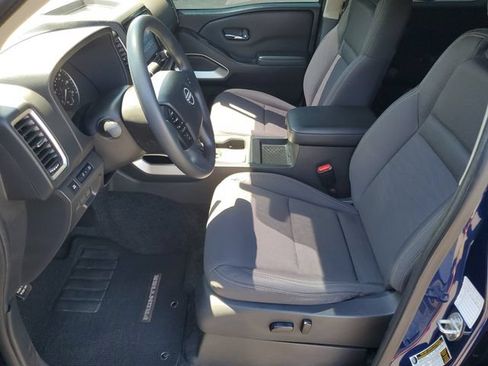 Used 2022 Nissan Frontier SV RWD image 16