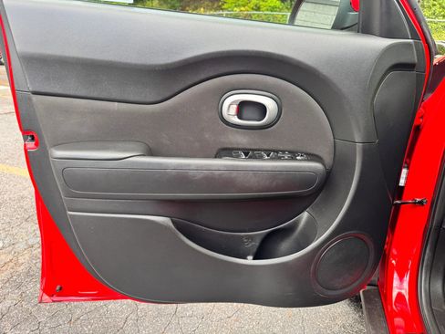 Used 2019 Kia Soul w/ Convenience Package FWD image 10