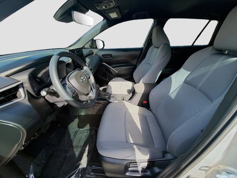 Used 2025 Toyota Corolla Cross AWD Hybrid image 18