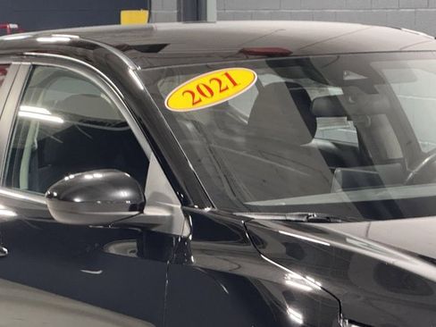 Used 2022 Nissan Sentra SV w/ All-Weather Package image 4