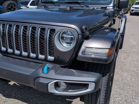Certified 2022 Jeep Wrangler Unlimited Sahara AWD/4WD image 11